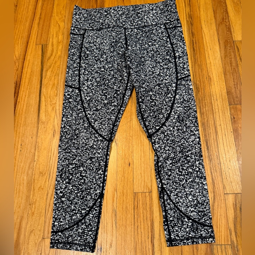 ZYIA Black and White Speckled Leggings